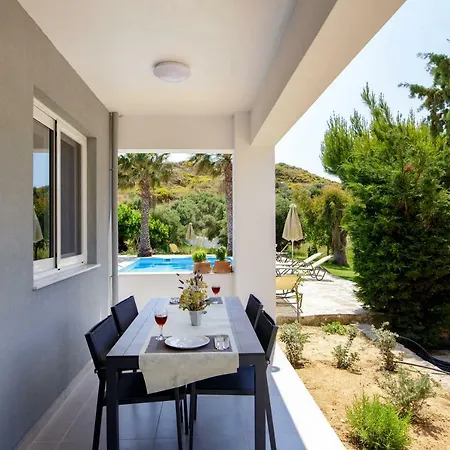 Irida Guesthouse By The Pool Plakias Exterior photo